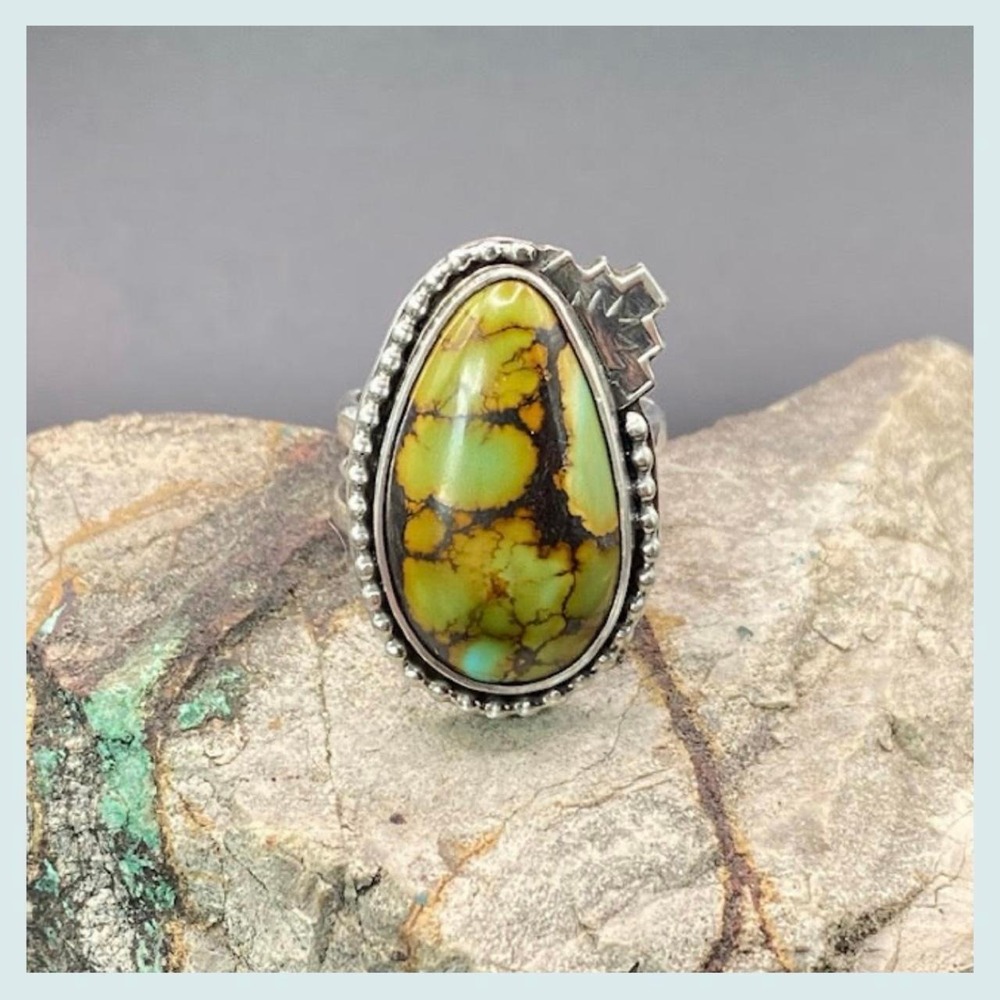 Handcrafted Sterling Silver and Green Hubei Turquoise Statement Ring size 9 - Picture 3 of 6